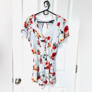 One Clothing Los Angelos Floral Faux Wrap Romper Women’s XS